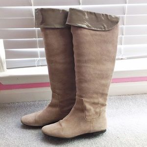 Gianni Bini suede boots