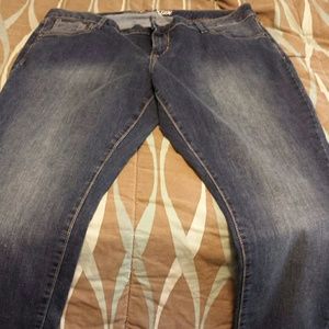 Front faded skinny jeans