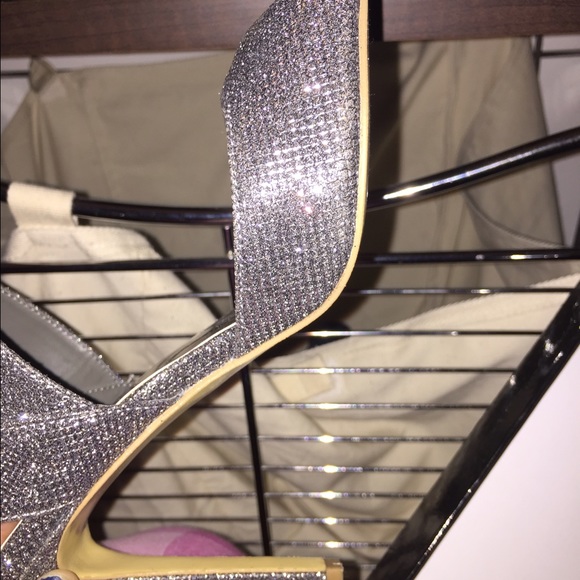 Fun strappy Shoe