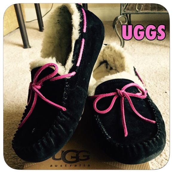 black and pink uggs black and pink uggs