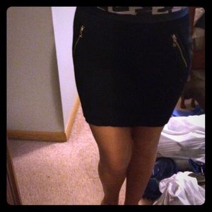 Super cute dressy black with gold zippers skirt!