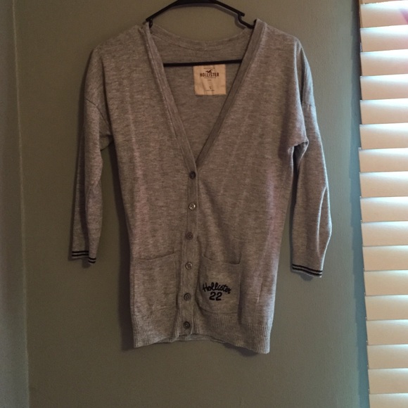 ✨Hollister cardigan✨