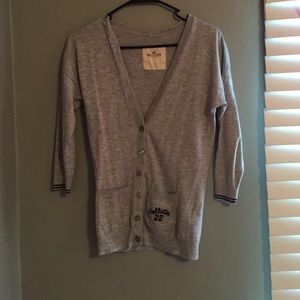 ✨Hollister cardigan✨