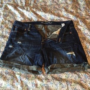 American eagle destroyed denim shorts