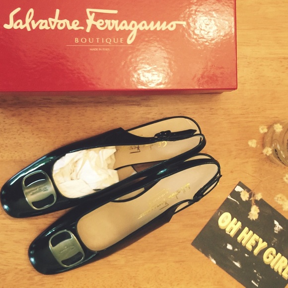 NWT Ferragamo Pumps Vintage AUTHENTIC
