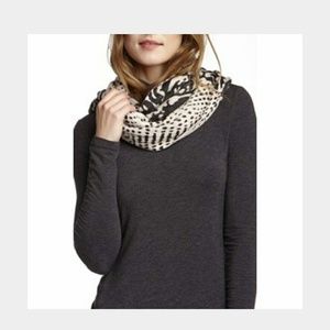 Infinity scarf