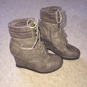Grey/brown booties