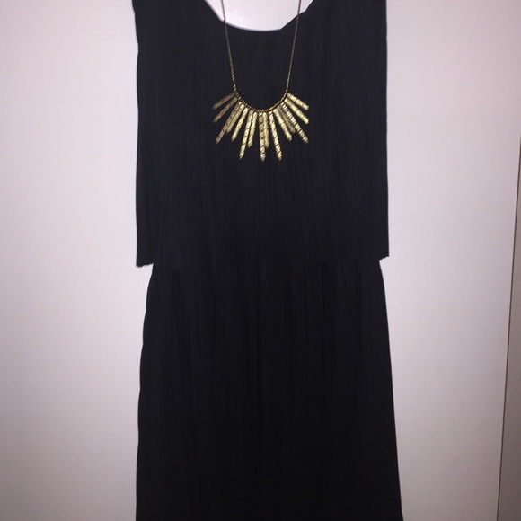 šHPššBlack pleated dress with open twist back - Picture 3 of 4