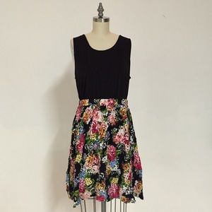 Beautiful black and floral summer dress!