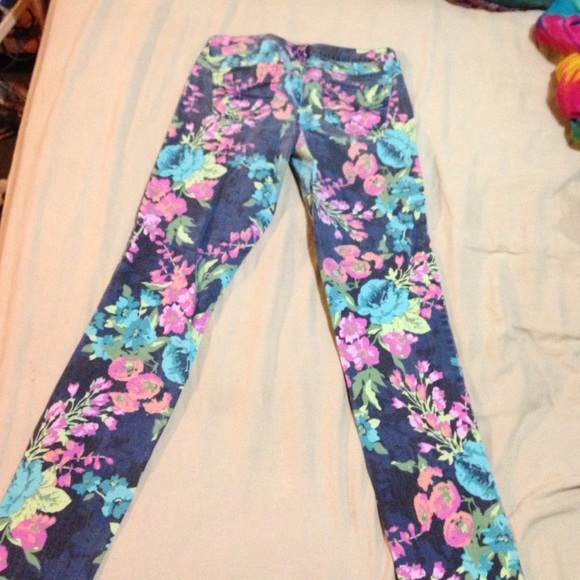 Flower jeans - Picture 2 of 3