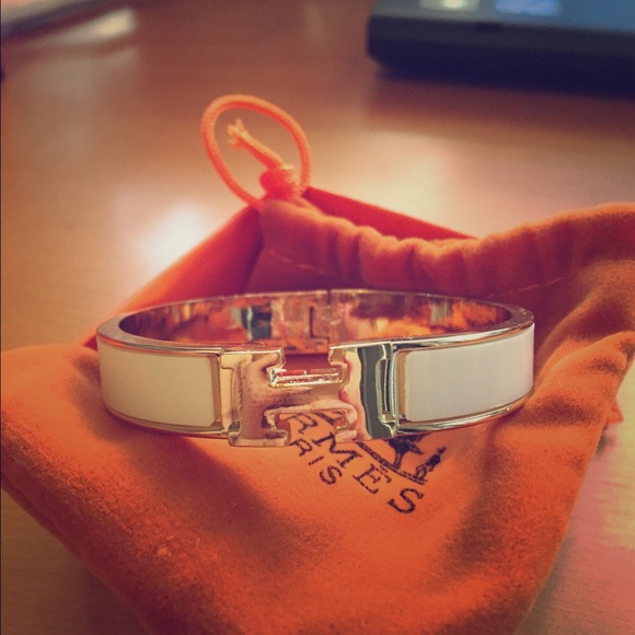 Hermes H bracelet in ivory and gold - inspired