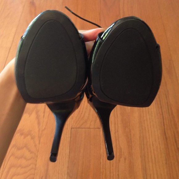 Black Steve Madden heels - Picture 2 of 4