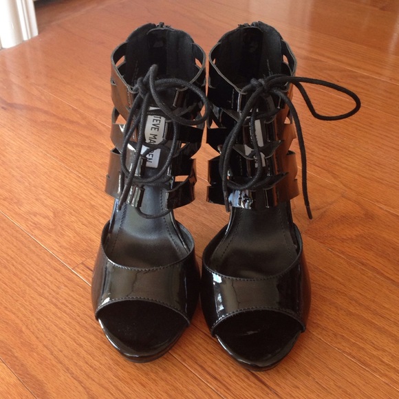 Black Steve Madden heels - Picture 4 of 4