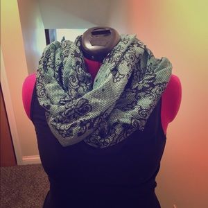 2 pak infinity scarves