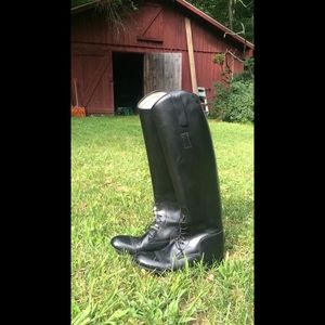 Vintage Equestrian Boots + helmet