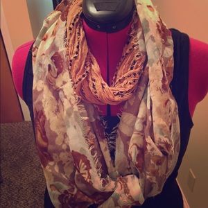 Infinity scarf