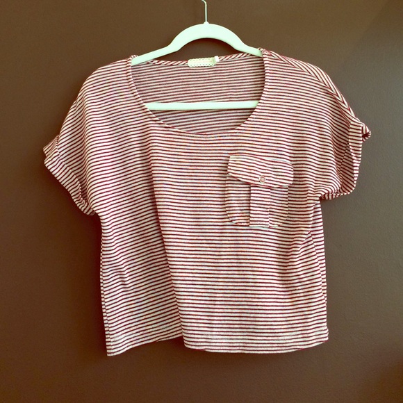 Cropped red and white stripped tee