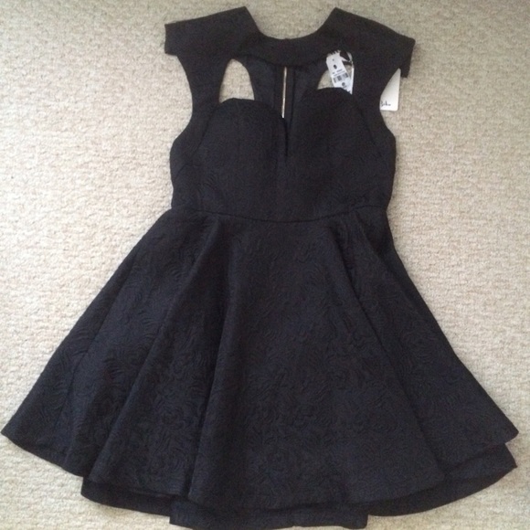 New LF Angel Biba Black Dress
