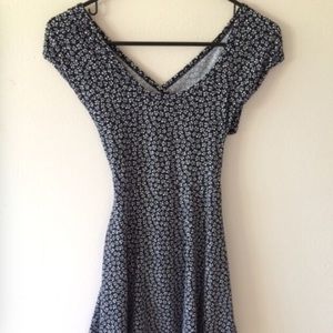 Brandy Melville rare floral bethan dress! ✨😚