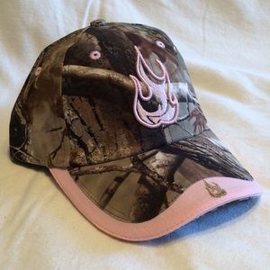 Camo & Pink Ladies Liberty & Freedom Hat