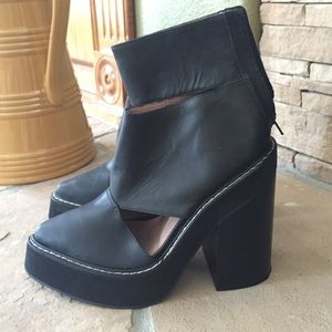 Jeffrey Campbell cut out boots