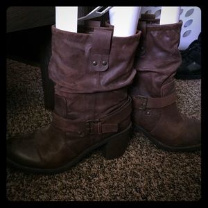 Brown mid calf slouchy boot