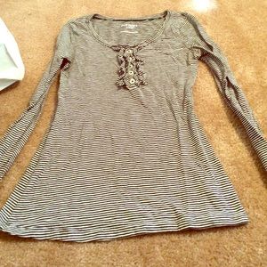 Black and white stripe shirt by old navy