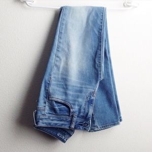 AE Light Wash Jeggings