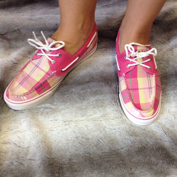 ❌ sold ❌ Pink and green plaid Sperrys size 9M