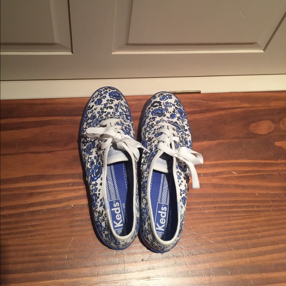 Keds sneakers, size 8.