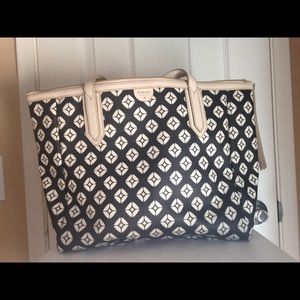 Fossil tote