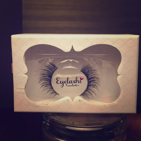 LAST CHANCE***Eyelashi Mink Lashes