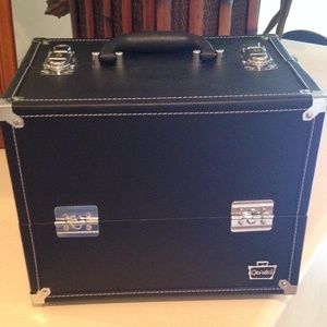 3-Tier Makeup Case with lock!!