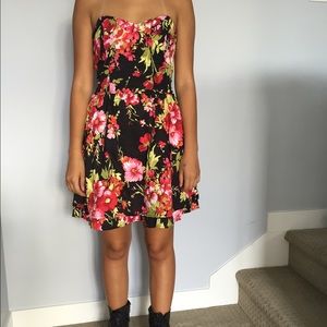 Floral Dress black with red flowers