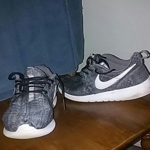 Nike Roshe Run's