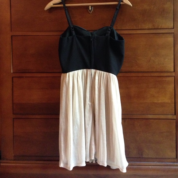 ▪️🎉Charlotte Russe Dress S🎉▪️SOLD - Picture 2 of 4