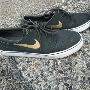 Mens Nike janoski's