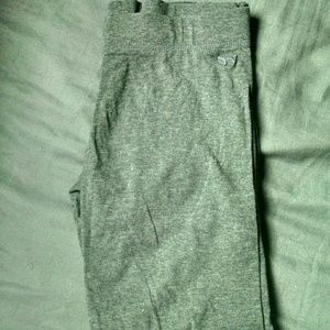 Gray ankle length leggings
