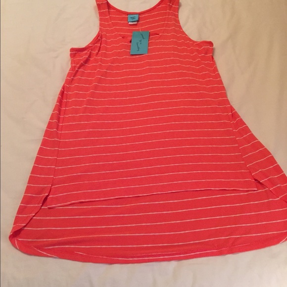 High Low Top - Picture 2 of 3