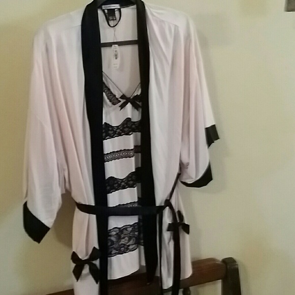 Victoria secret sexy little things robe and nighty