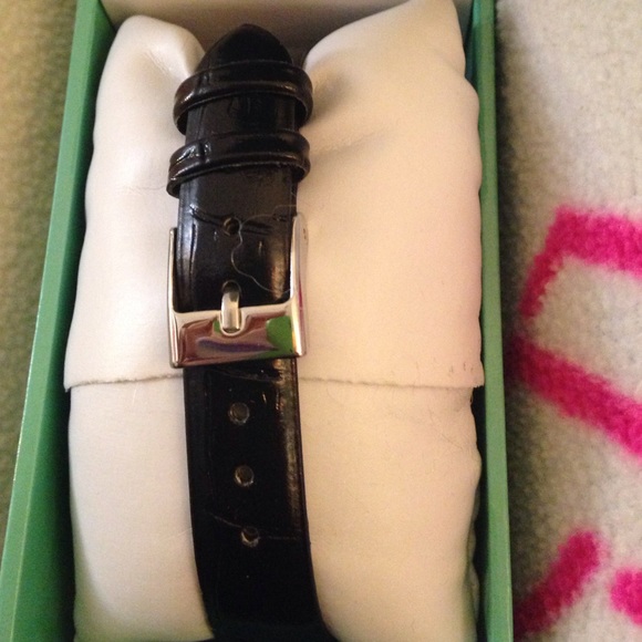 Watch - Picture 2 of 3