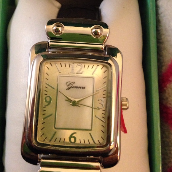 Watch - Picture 3 of 3