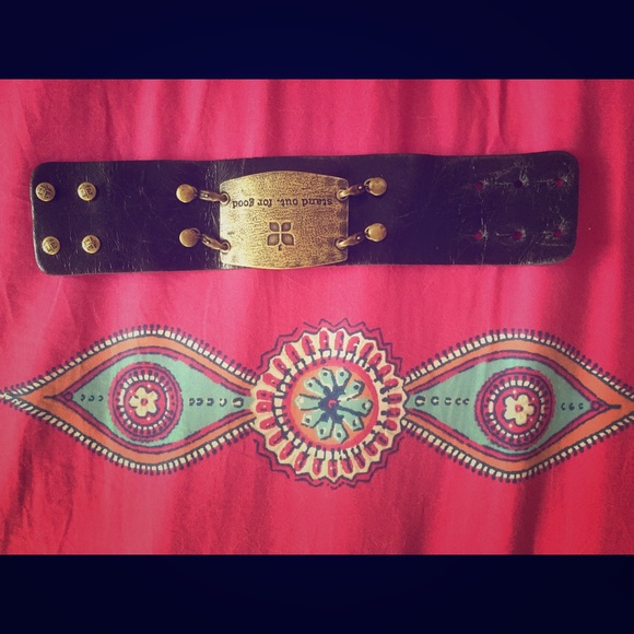 Lovely leather cuff with bronzed tag