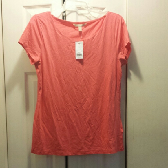 Coral t-shirt