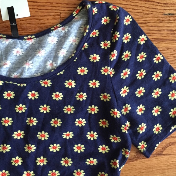 Daisy Cropped Top - Picture 3 of 4