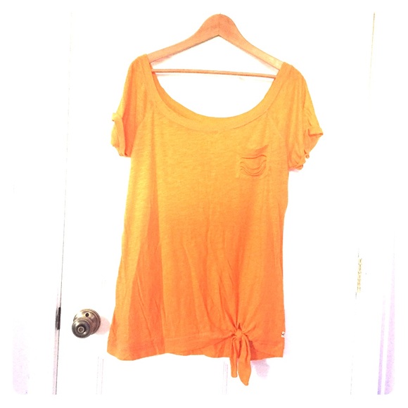 Hollister Tops - Hollister Tee