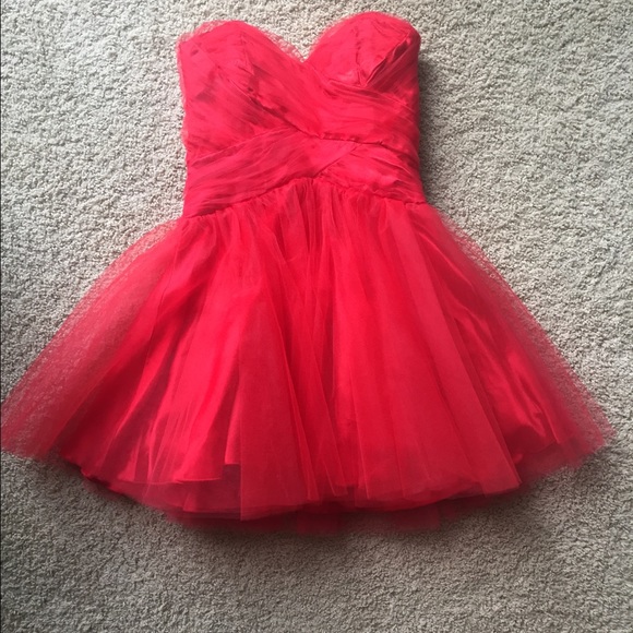 Dresses & Skirts - Short Strapless Sweatheart Dress