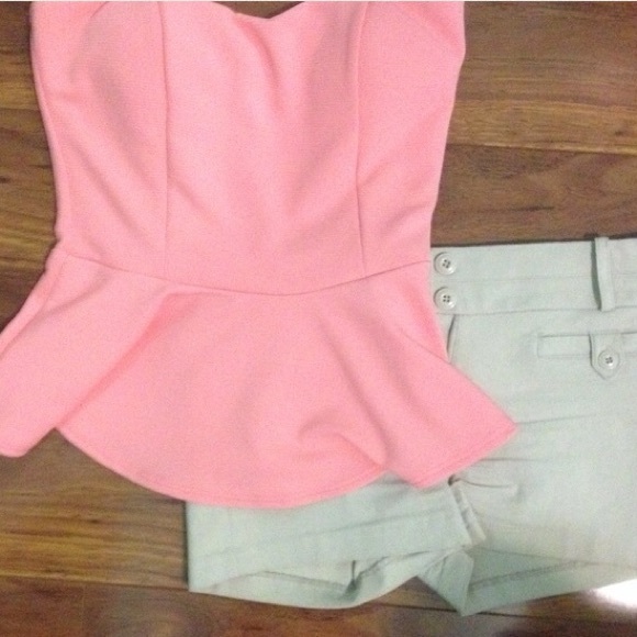 ⭐️ SOLD ⭐️ - Picture 3 of 3