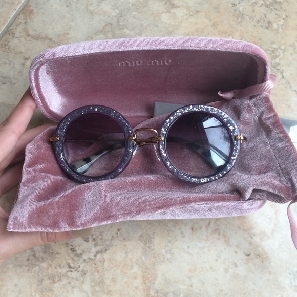 MIU MIU SUNGLASSES