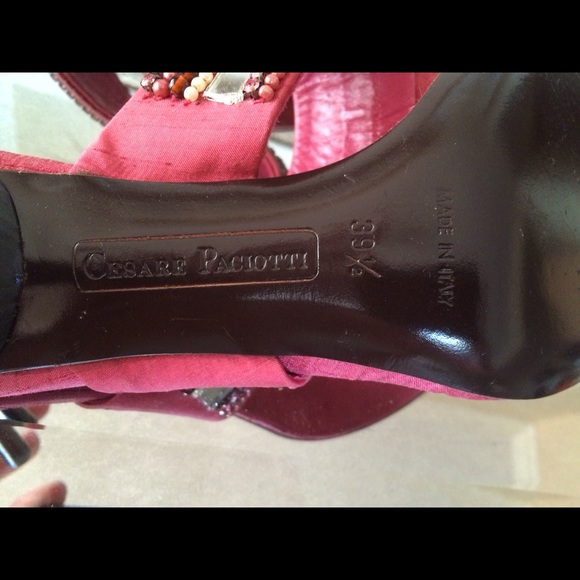 CESARE PACIOTTI Red Beaded Thong Sandals sz 39 1/2 - Picture 4 of 4